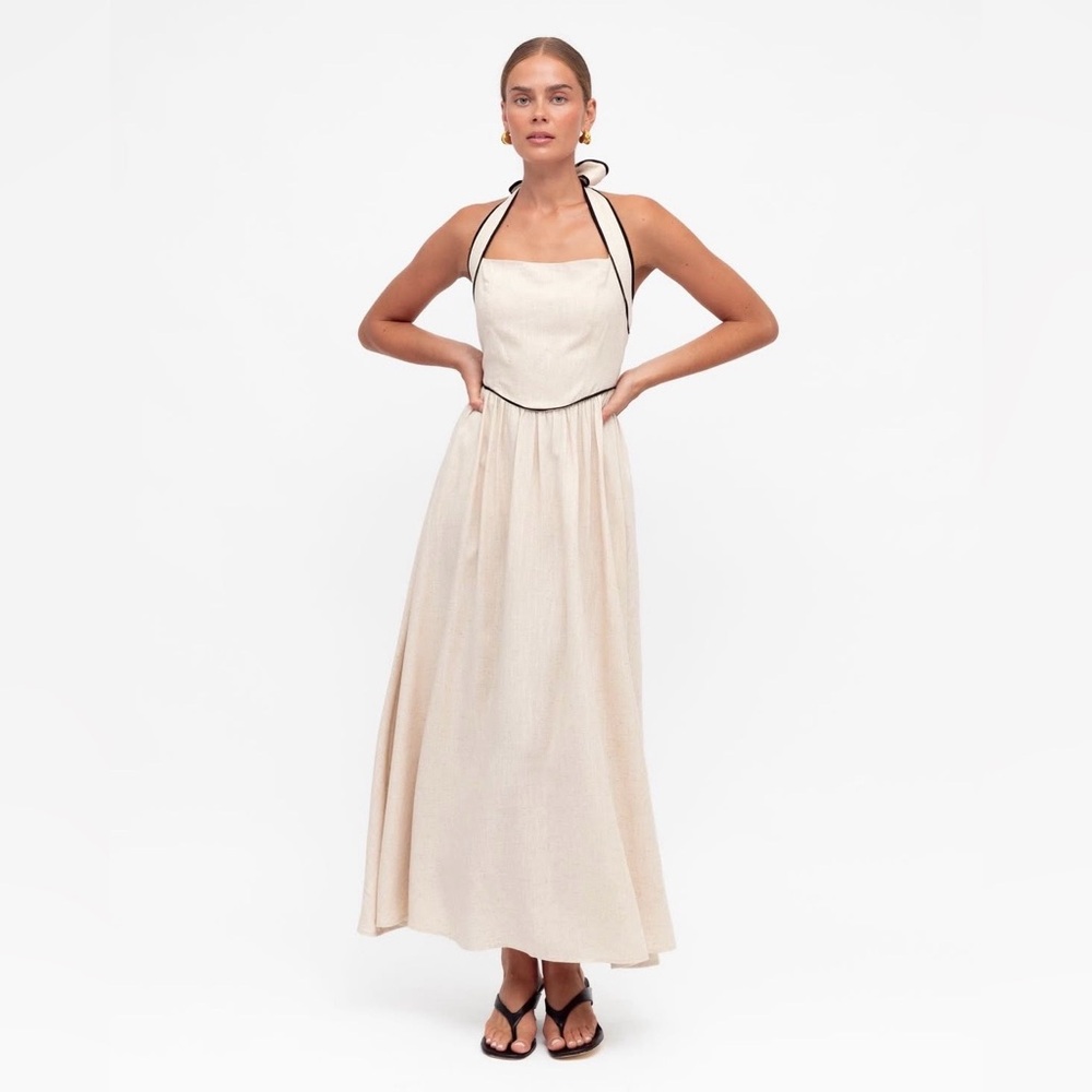 White Closet Elements Maxi